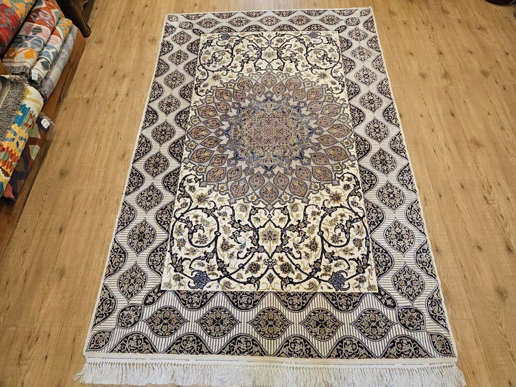 Vintage handgeknoopt perzisch isfahan 241x154, Info@SlatsAntiek.nl, Tweedehands, Perzisch, 150 tot 200 cm