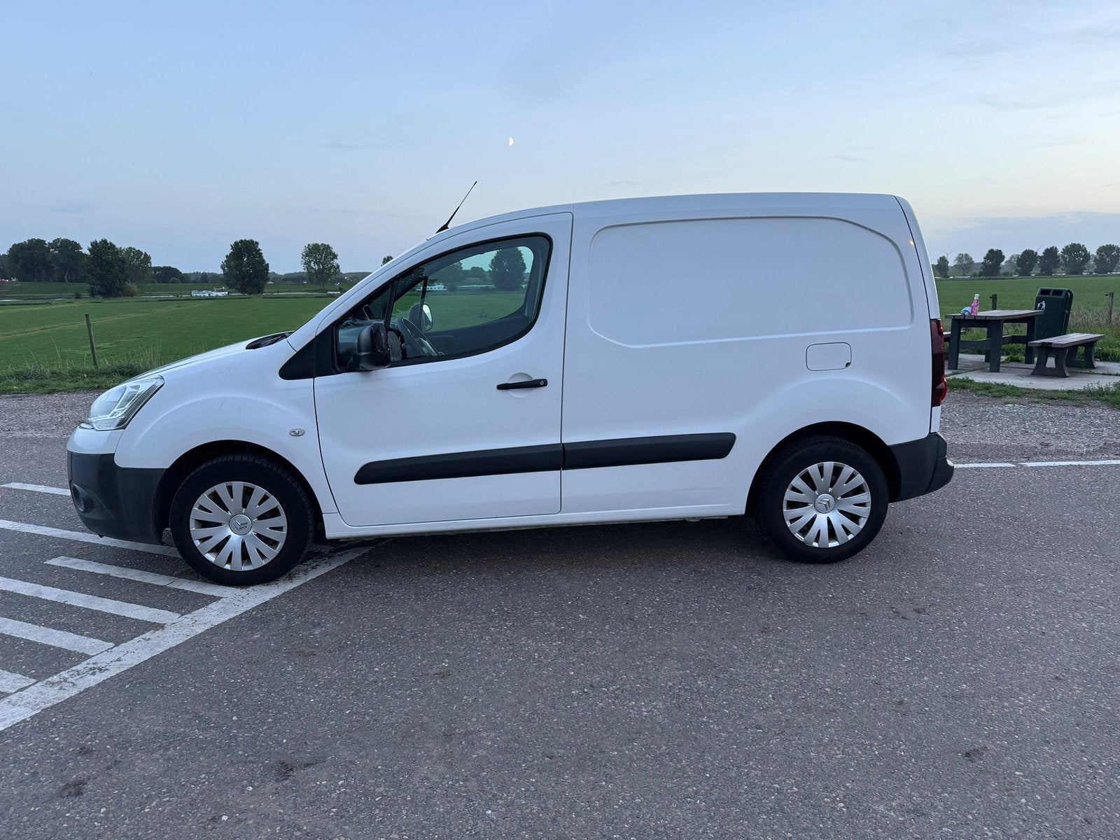 Citroën Berlingo 1.6 HDI 55KW 2014 airco navigatie nieuw apk, Voorwielaandrijving, Euro 5, Stof, 74 pk