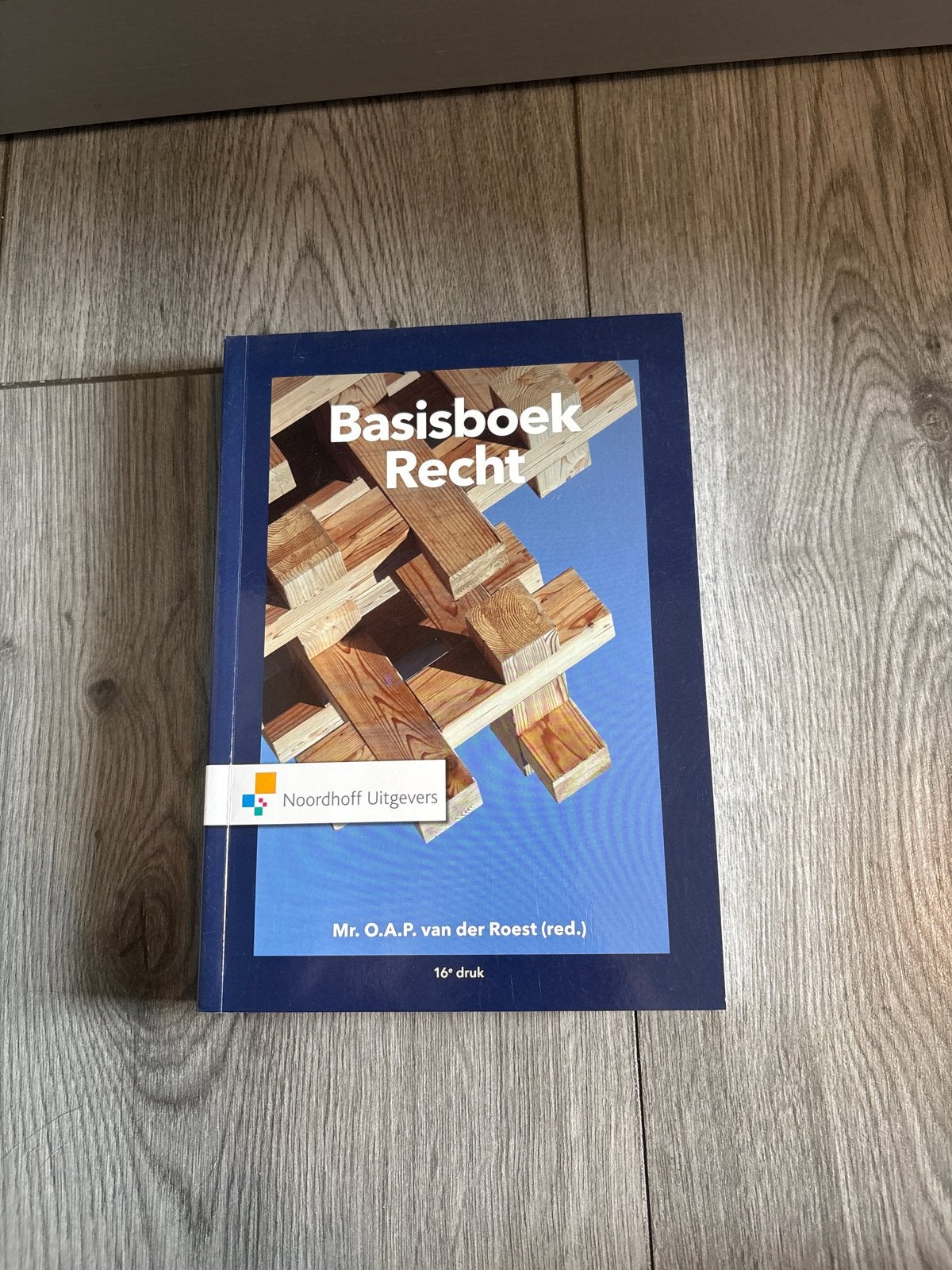Basisboek Recht - 16e druk - Mr. O.A.P. van der Roest, Boeken, Ophalen of Verzenden, Gamma, Zo goed als nieuw, HBO