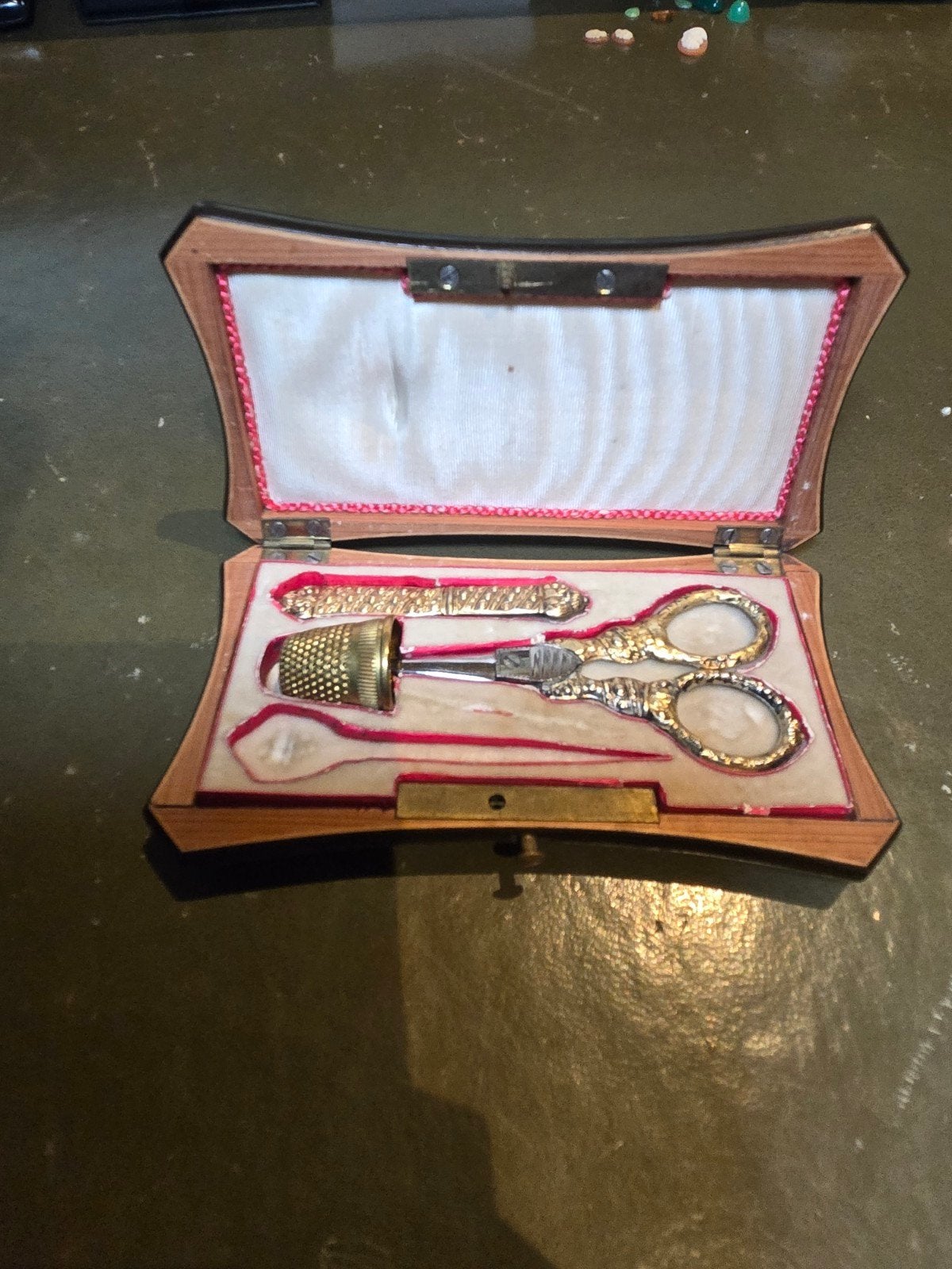 Antieke vergulde naaiset in Houten Doos, Ophalen of Verzenden
