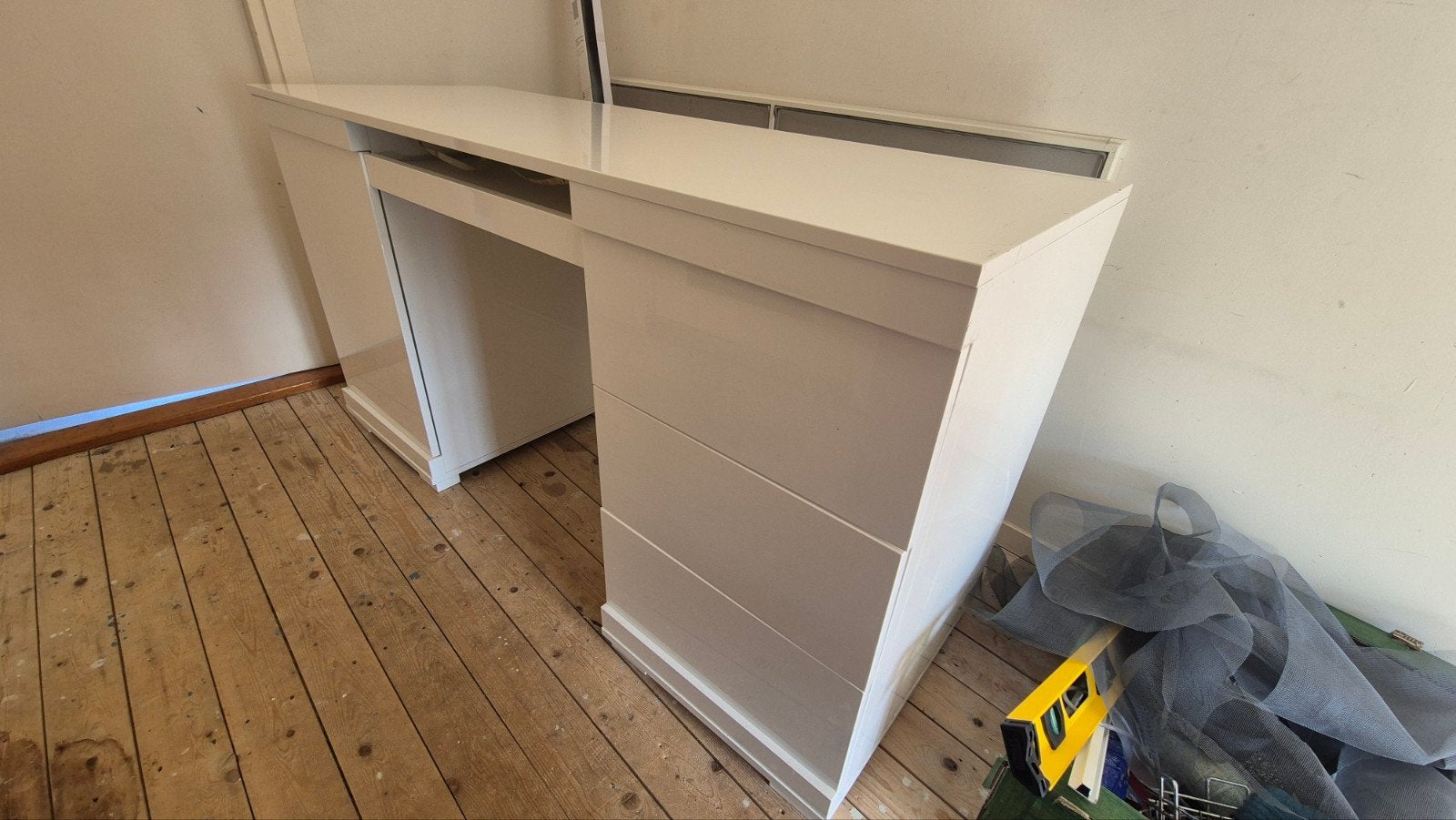 Wit bureau, Huis en Inrichting, Bureaus, Met lades, Gebruikt, Ophalen of Verzenden, IKEA