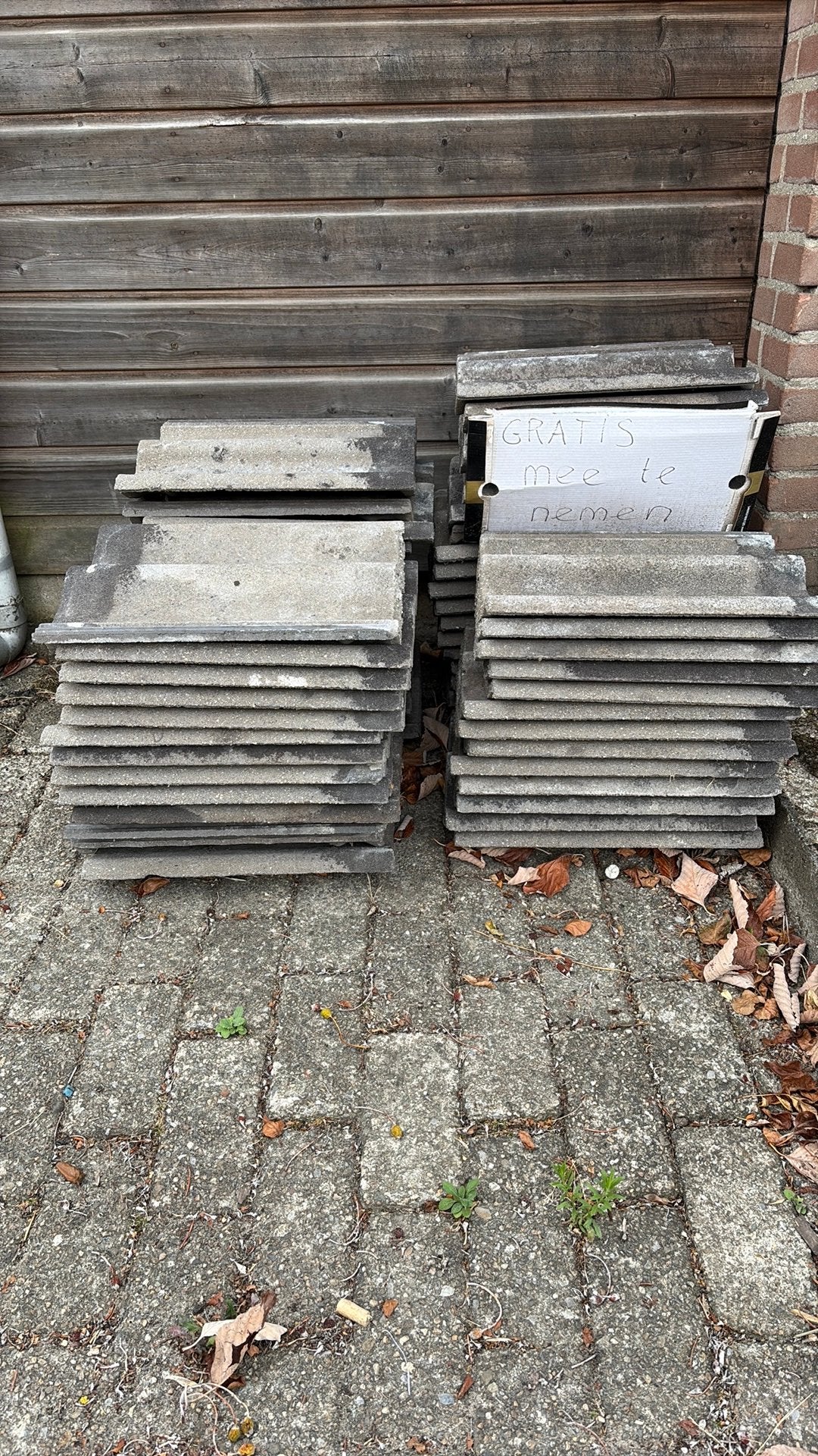 Sneldek dakpannen gratis ophalen, Doe-het-zelf en Verbouw, Dakpannen en Dakbedekking, Ophalen, Gebruikt, Steen of Klei, Minder dan 5 m²