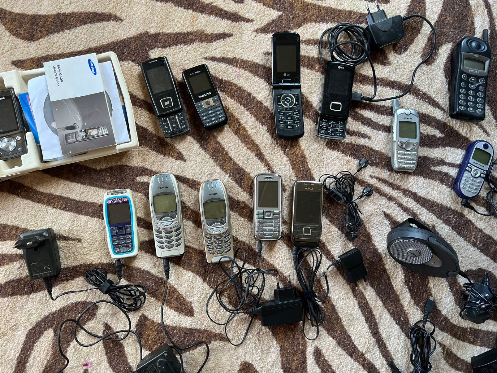 Diverse ‘oude doos’ mobiele telefoons, Gebruikt, Overige modellen, 3 tot 6 megapixel, Ophalen of Verzenden