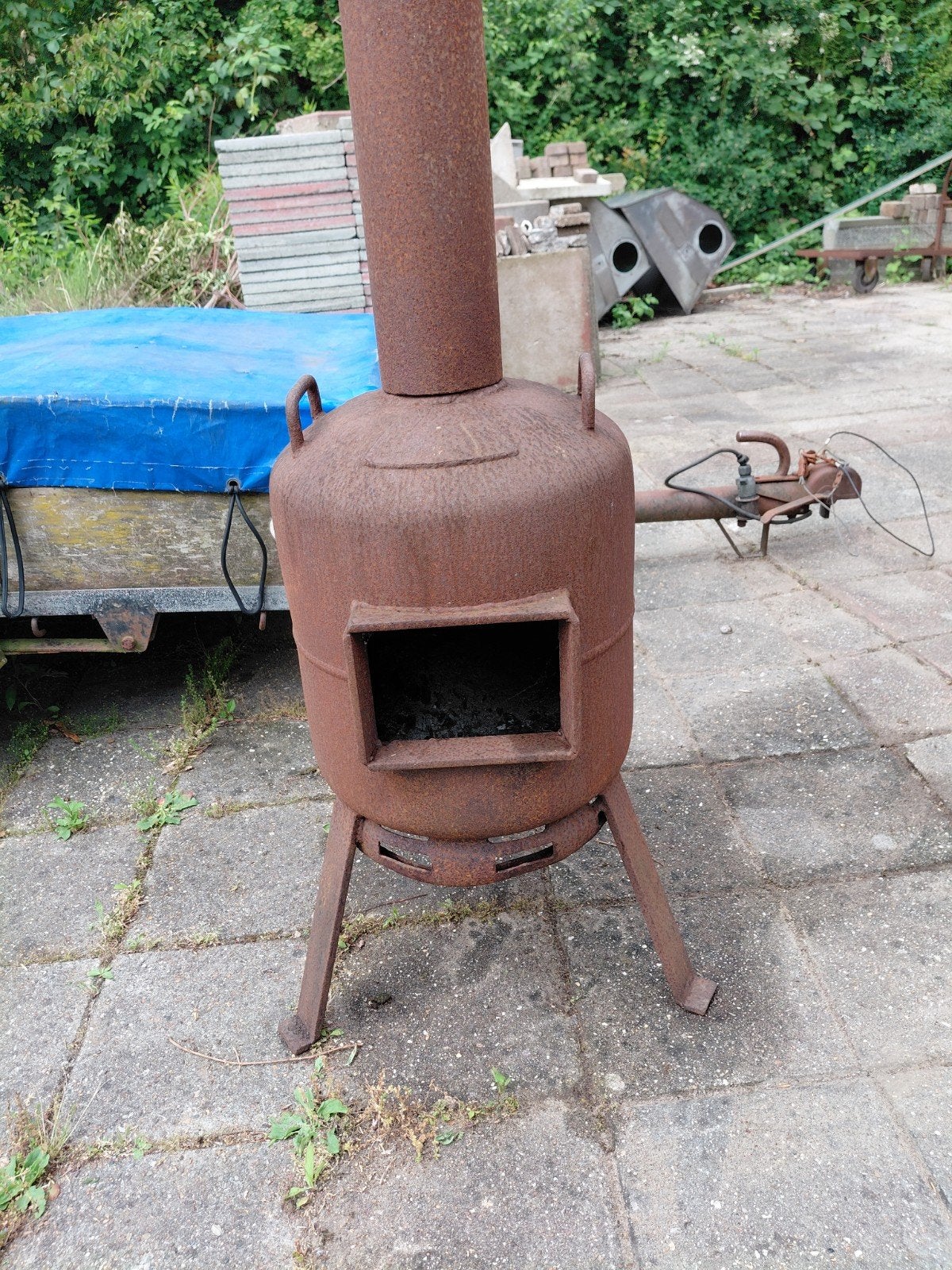 Buitenkachel met schoorsteen (oude boiler/ expansievat), Ophalen, Gebruikt