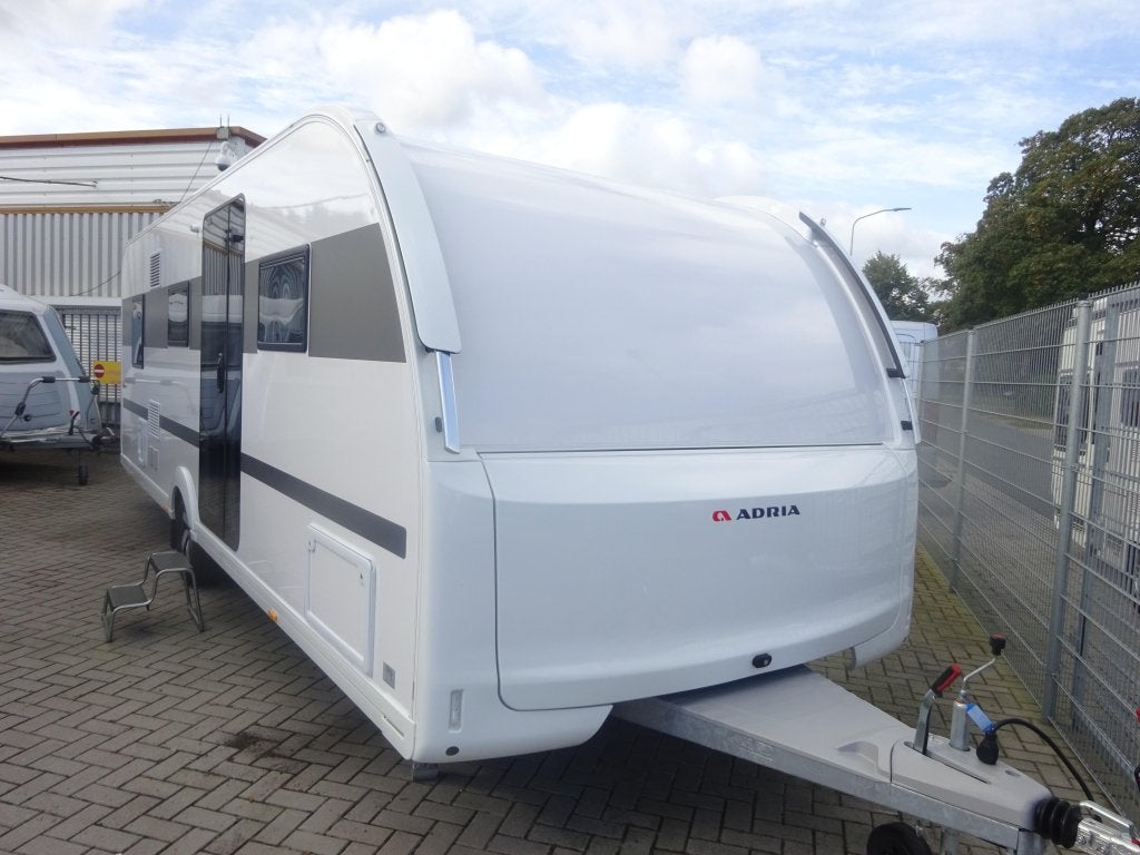 Adria Alpina 663 PT Met Kinderkamer #NIEUW#, Caravans en Kamperen, Rondzit, Bedrijf, Adria, Overige typen