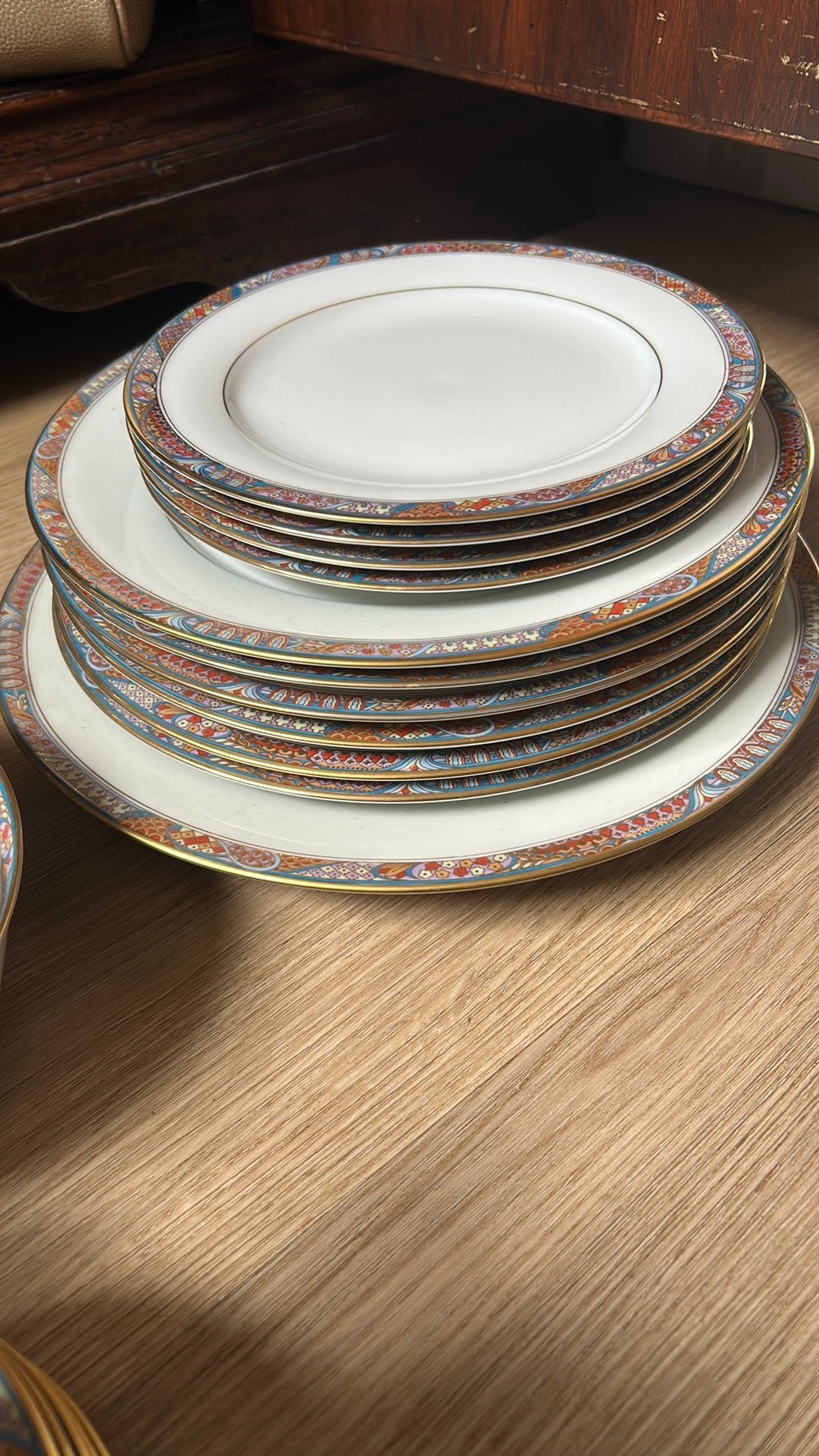 Laklain servies in perfecte staat, Ophalen
