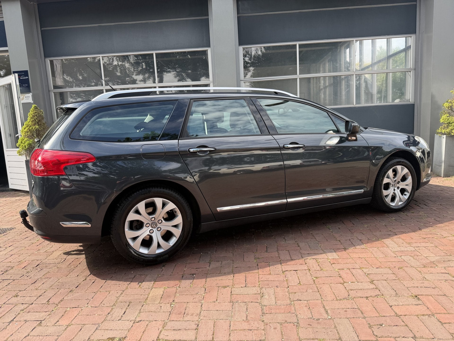 Citroën C5 Tourer 1.6 THP Comfort Bj 2010 Apk 12-2026 Leuk, Auto's, Citroën, Stof, Gebruikt, Origineel Nederlands, Grijs