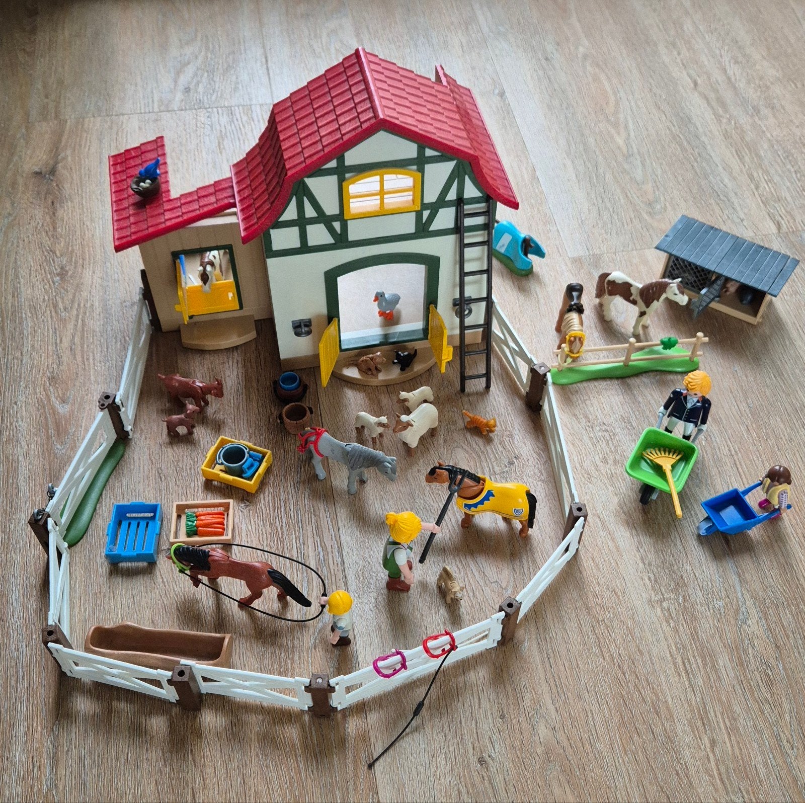 Grote Playmobil kinderboerderij/ manege set, Ophalen, Zo goed als nieuw, Complete set
