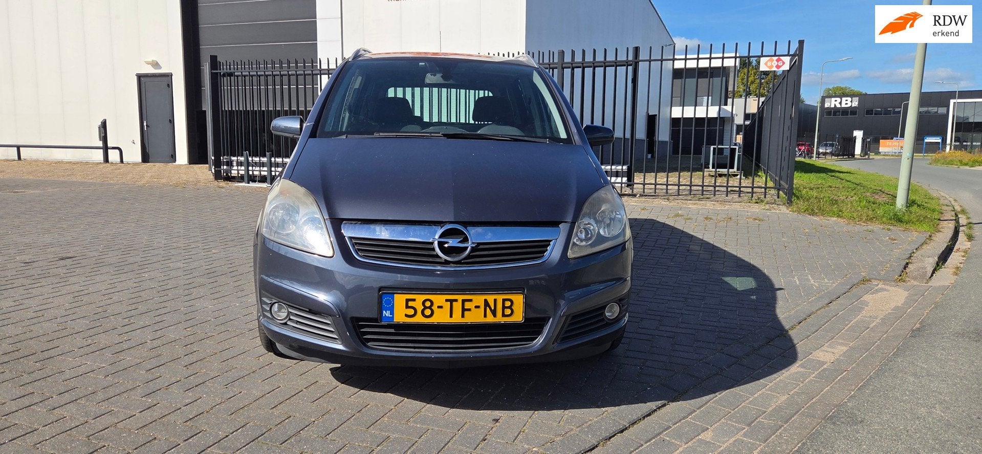 Opel Zafira 1.8 Executive, Auto's, Stof, Gebruikt, 4 cilinders, Origineel Nederlands