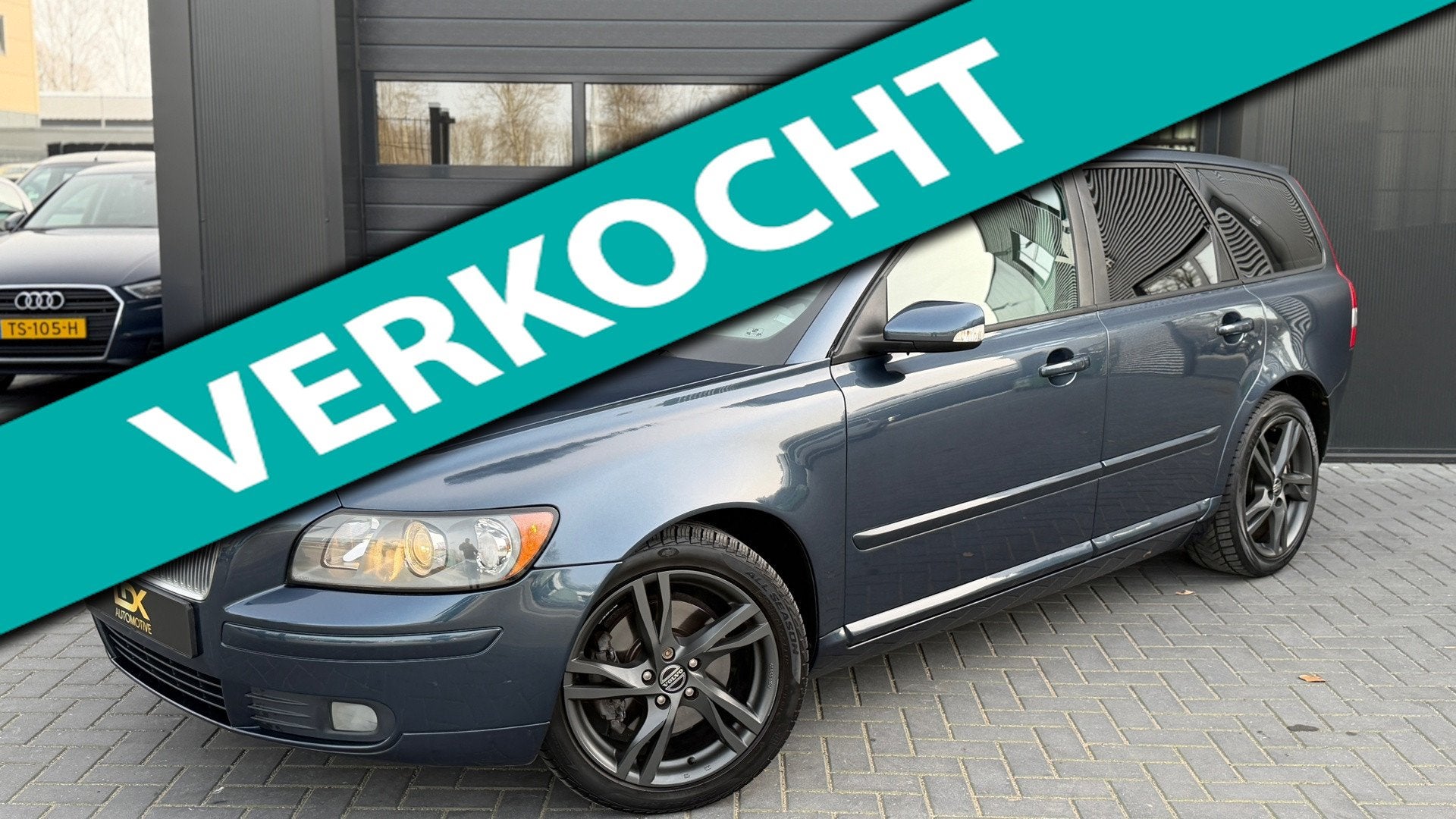 Volvo V50 2.4i Momentum Airco|Automaat|NAP, Auto's, Volvo, Gebruikt, 700 kg, Blauw, 2435 cc