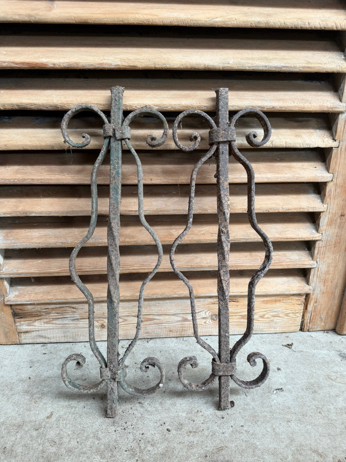 Zware decoratieve ijzers., Tuin en Terras, Ophalen, Zo goed als nieuw