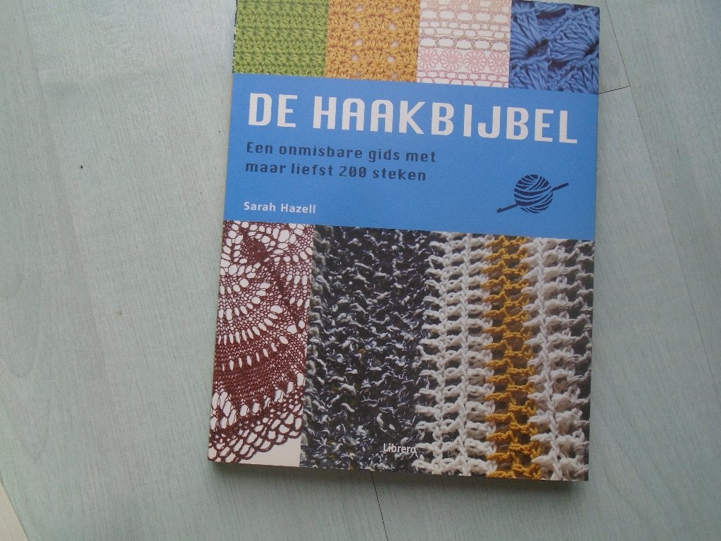 haakbijbel, Ophalen of Verzenden, Zo goed als nieuw, Haken, Patroon of Boek