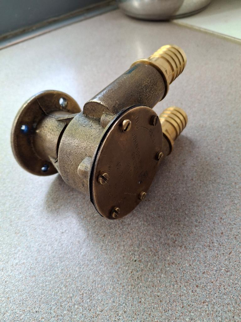 Johnson pomp F5B-9  10-35100-1, Ophalen of Verzenden, Gebruikt, Motor en Techniek, Zeilboot of Motorboot