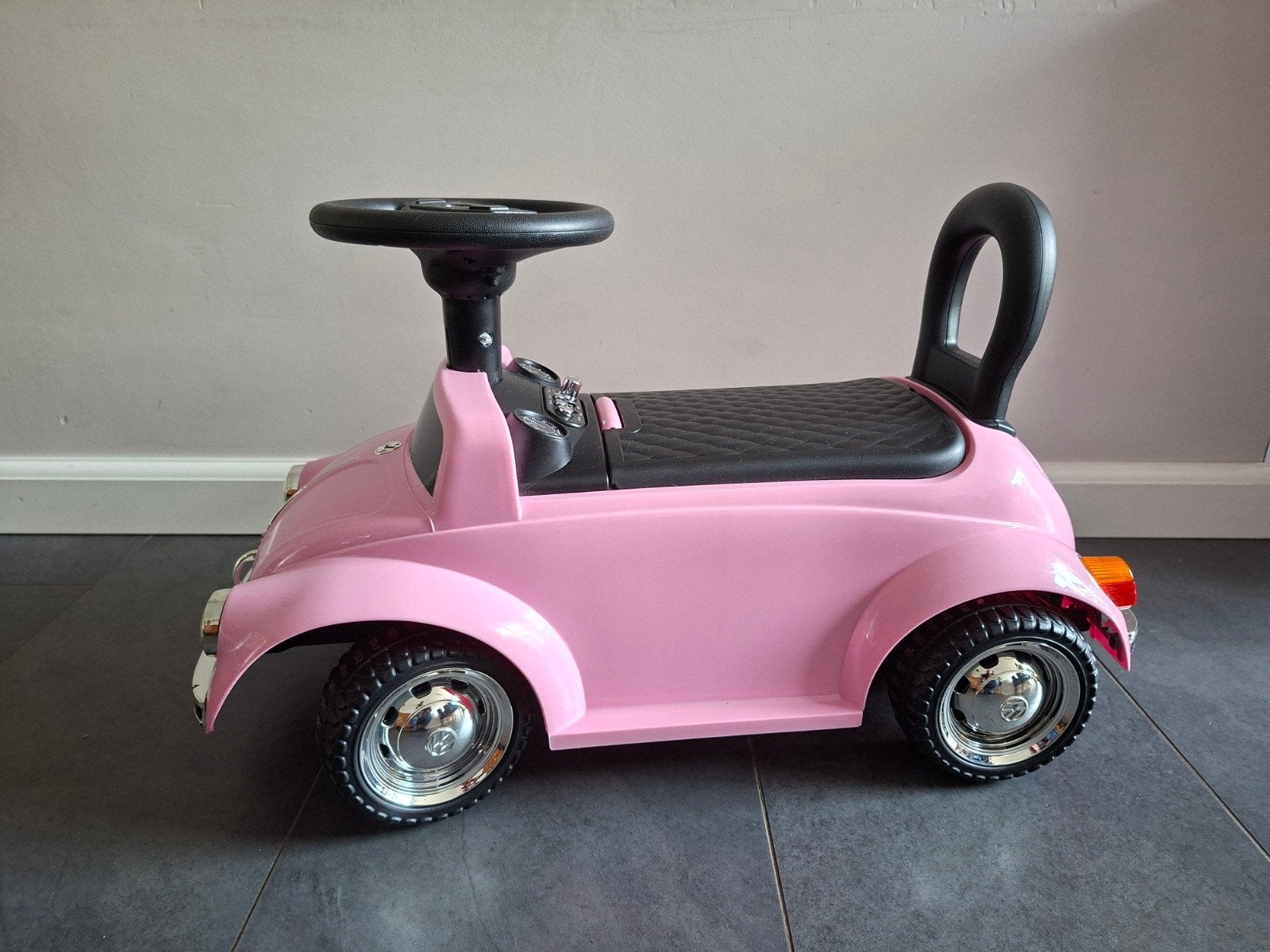 Roze loopauto 'Beetle' - Zo goed als nieuw, Ophalen of Verzenden, Zo goed als nieuw, Loopvoertuig