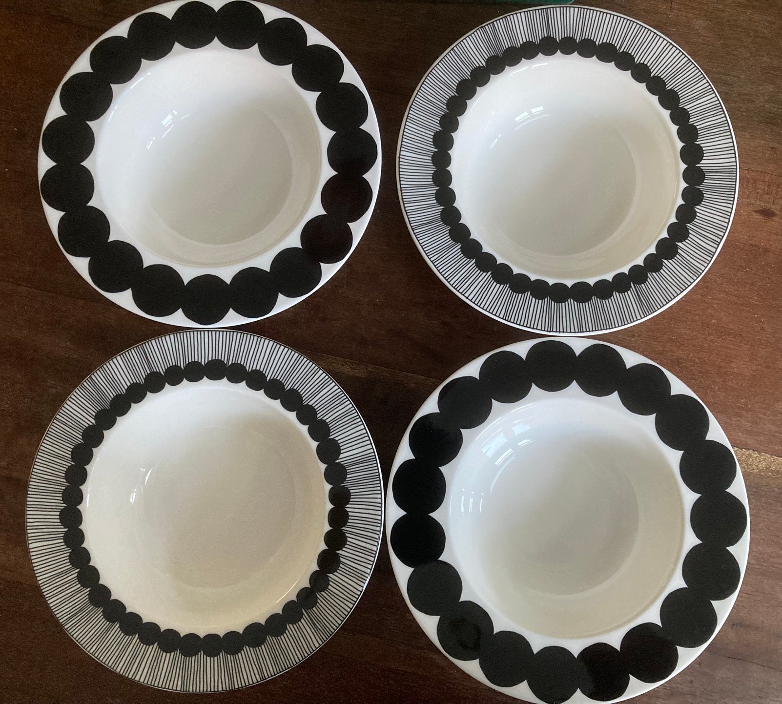 Marimekko 4 diepe borden, Overige merken, Ophalen of Verzenden, Zo goed als nieuw, Bord(en)