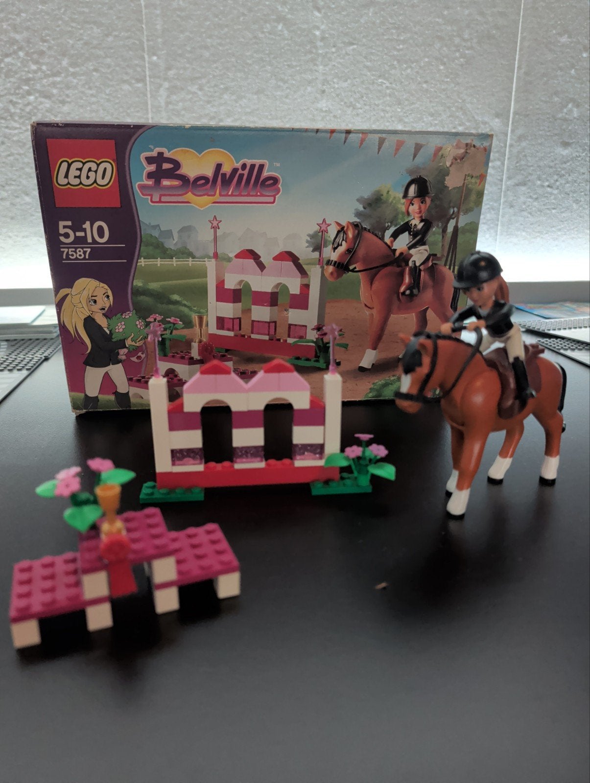 LEGO Belville 7587 met paard en ruiter, Ophalen, Zo goed als nieuw