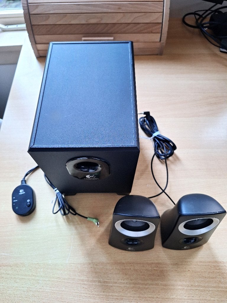 Logitech Z313 - Speakersysteem met Subwoofer, Computers en Software, Ophalen, Zo goed als nieuw, Audiokanaal 2.1, Logitech G
