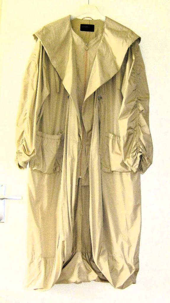 NIEUWE lange beige jas met grote kraag van Damo Donna, mt.44, Damo Donna, Beige, Maat 42/44 (L), Nieuw