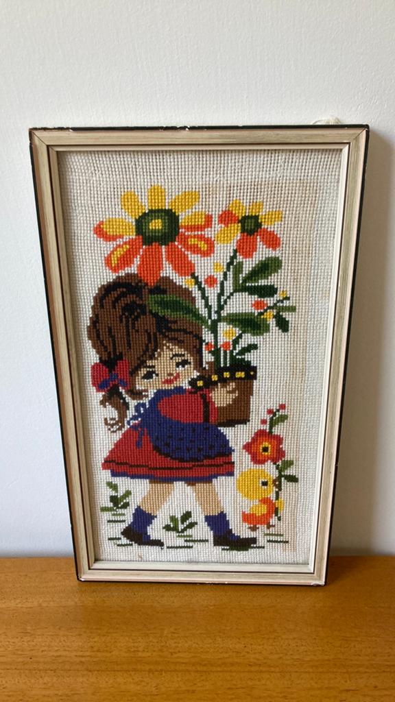 Vintage wanddecoratie borduurwerk meisje kinderkamer, Ophalen of Verzenden, Zo goed als nieuw