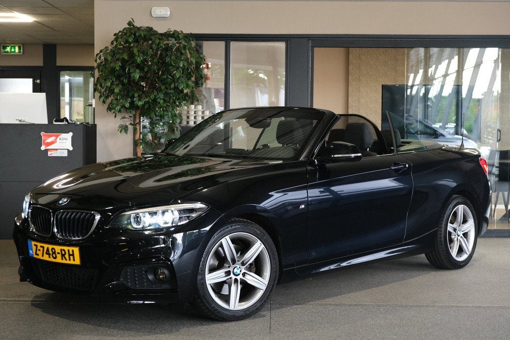 BMW 2-serie Cabrio 220i High Executive facelift M-Sport 184P, Automaat, 1998 cc, Achterwielaandrijving, Gebruikt