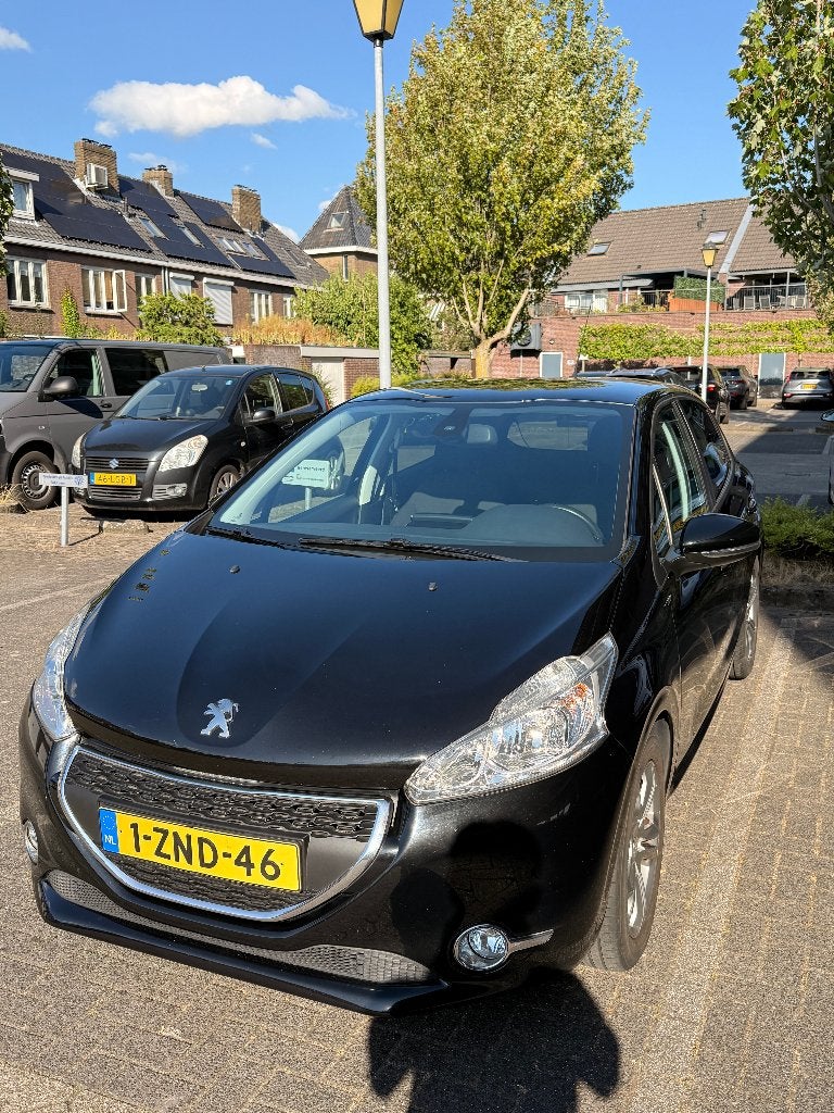 Peugeot 208 1.2 PT Style Pack CLIMA | NAVI | LMV | CRUISE, Auto's, Dealer onderhouden, Stof, 40 €/maand, Zwart