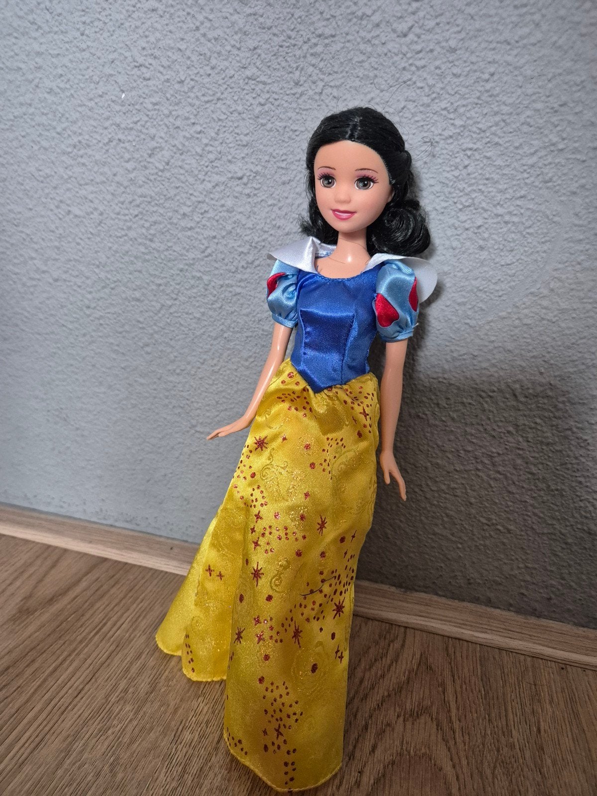 Sneeuwwitje pop - Mattel 2006, Ophalen of Verzenden, Gebruikt, Barbie