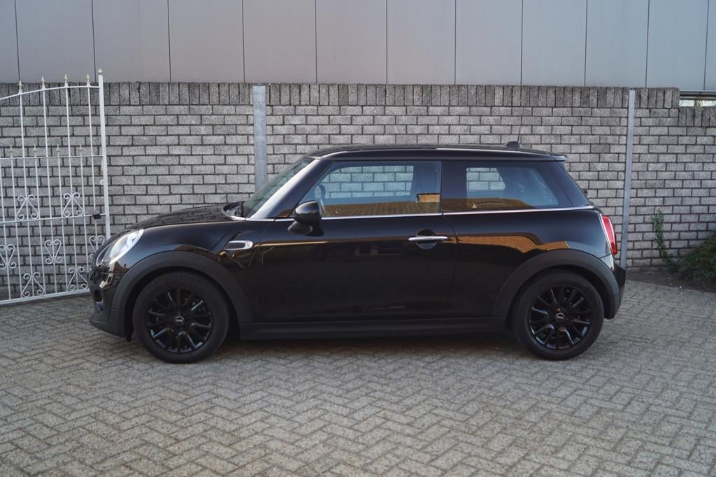 Mini Mini 1.5 Cooper Business 3 DRS Navi Airco Cruise Elektr, Voorwielaandrijving, Gebruikt, 4 stoelen, Origineel Nederlands