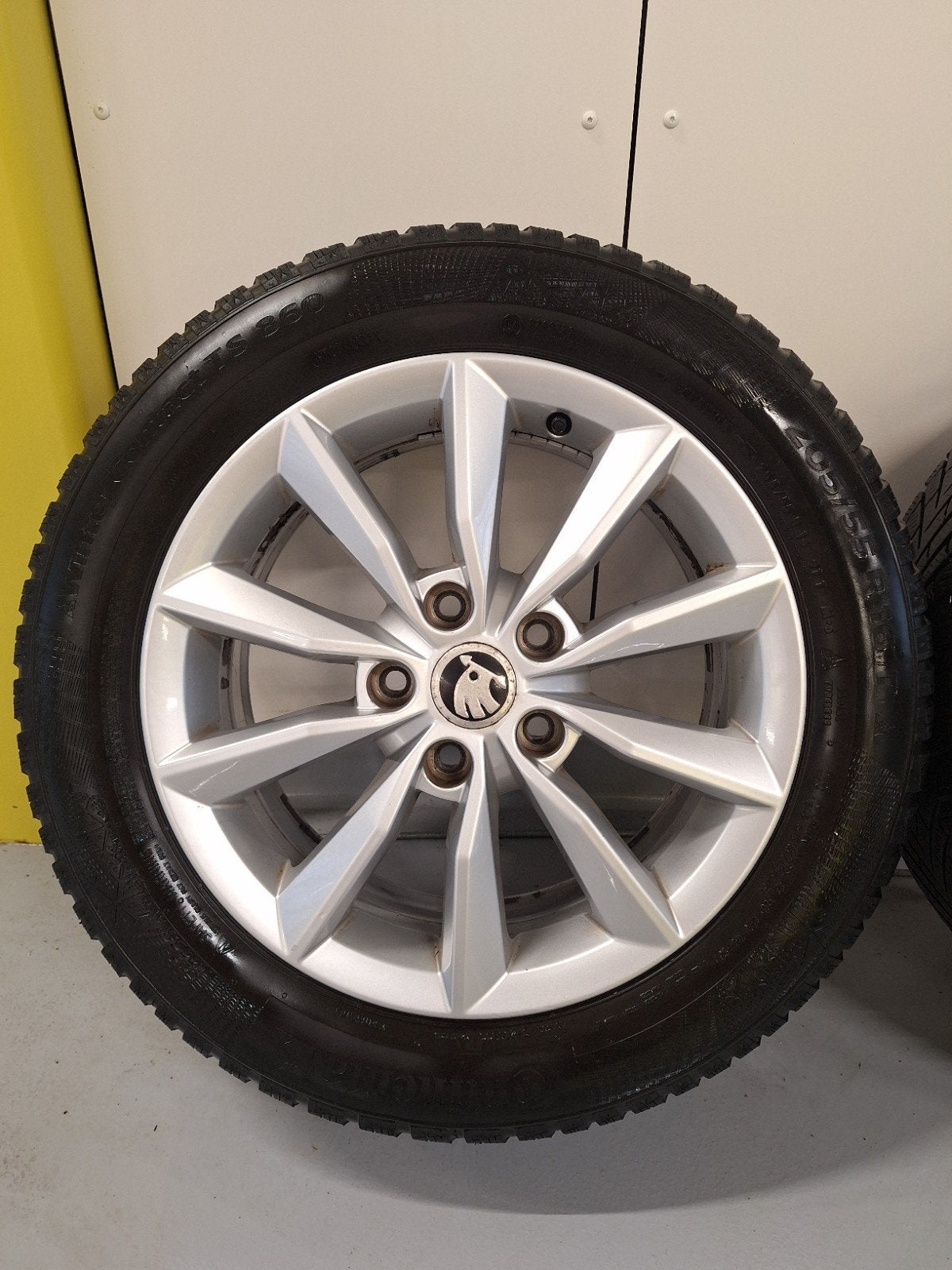 Skoda 16 inch winterbanden met velgen - Continental, Gebruikt, 16 inch, Banden en Velgen, Personenwagen