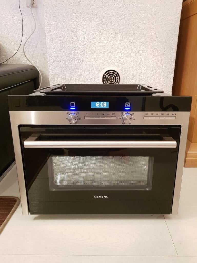 ZEER NETTE SIEMENS COMBI OVEN COMBI MAGNTROON GRILL HETE LUC, Ophalen, Zo goed als nieuw, Hete lucht, 45 tot 60 cm