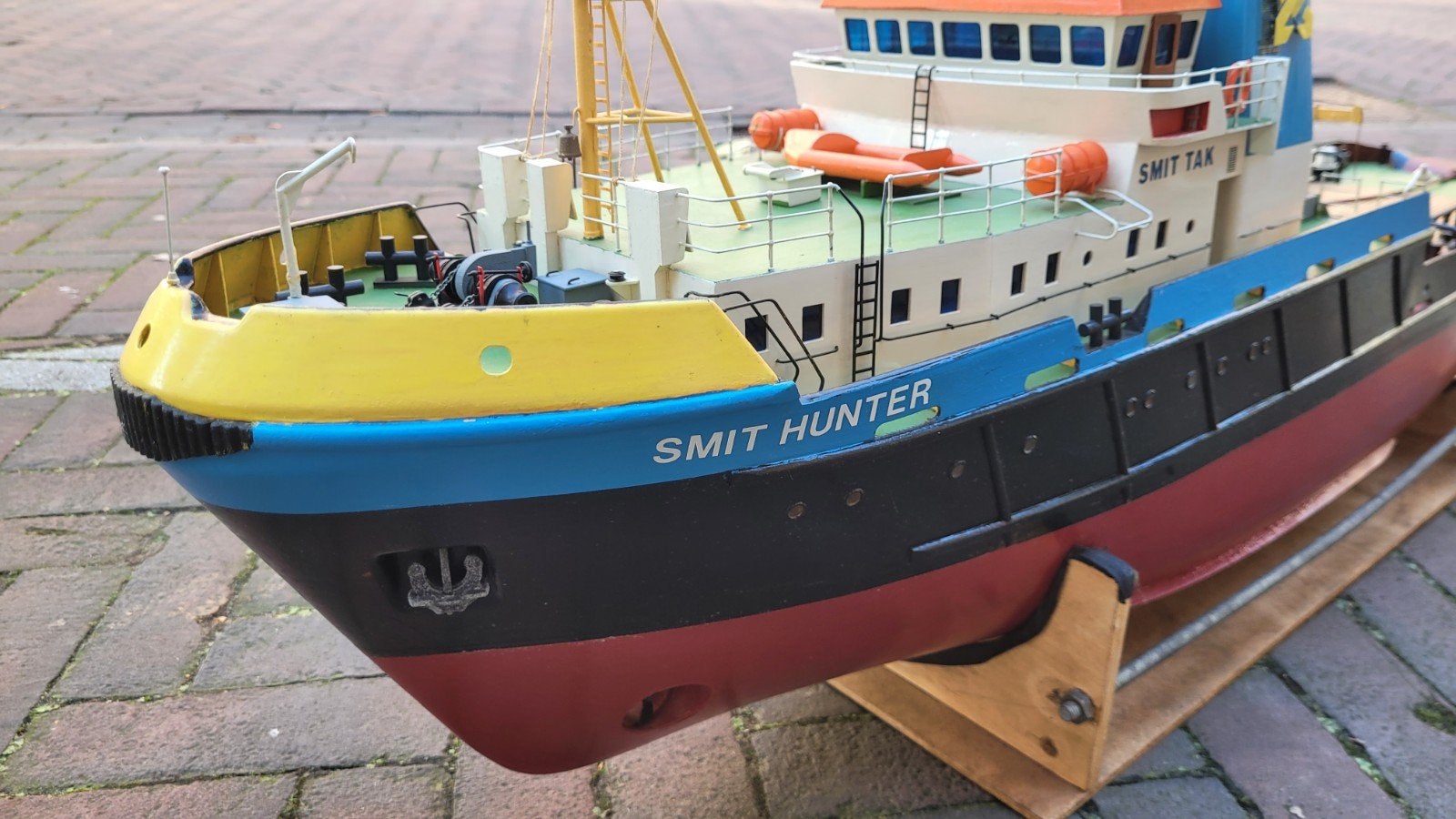 smit Hunter, Ophalen