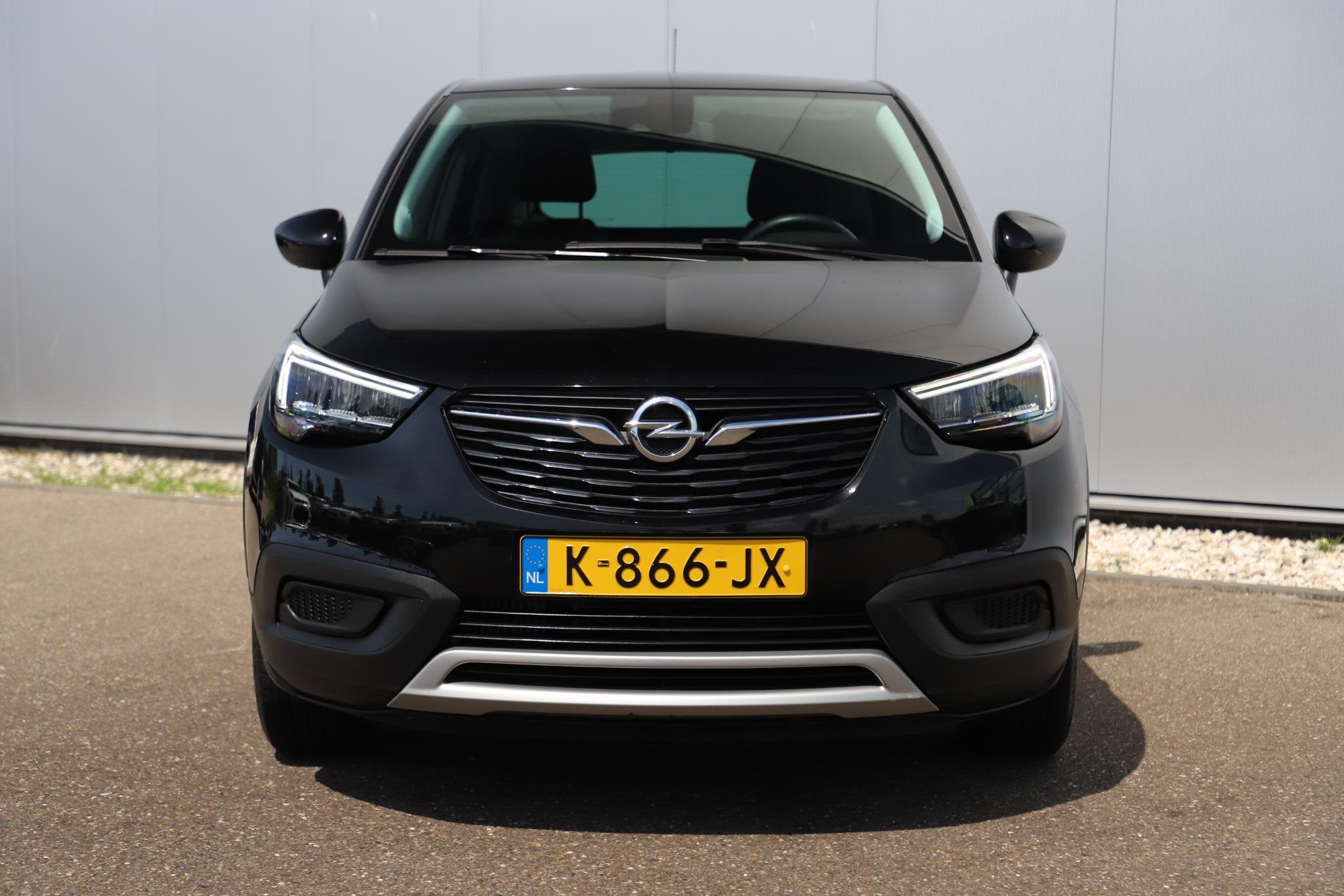 Opel Crossland X 1.2 Turbo 120 Jaar Edition 110PK 16 inch LM, Gebruikt, 1199 cc, Met garantie (alle), Zwart