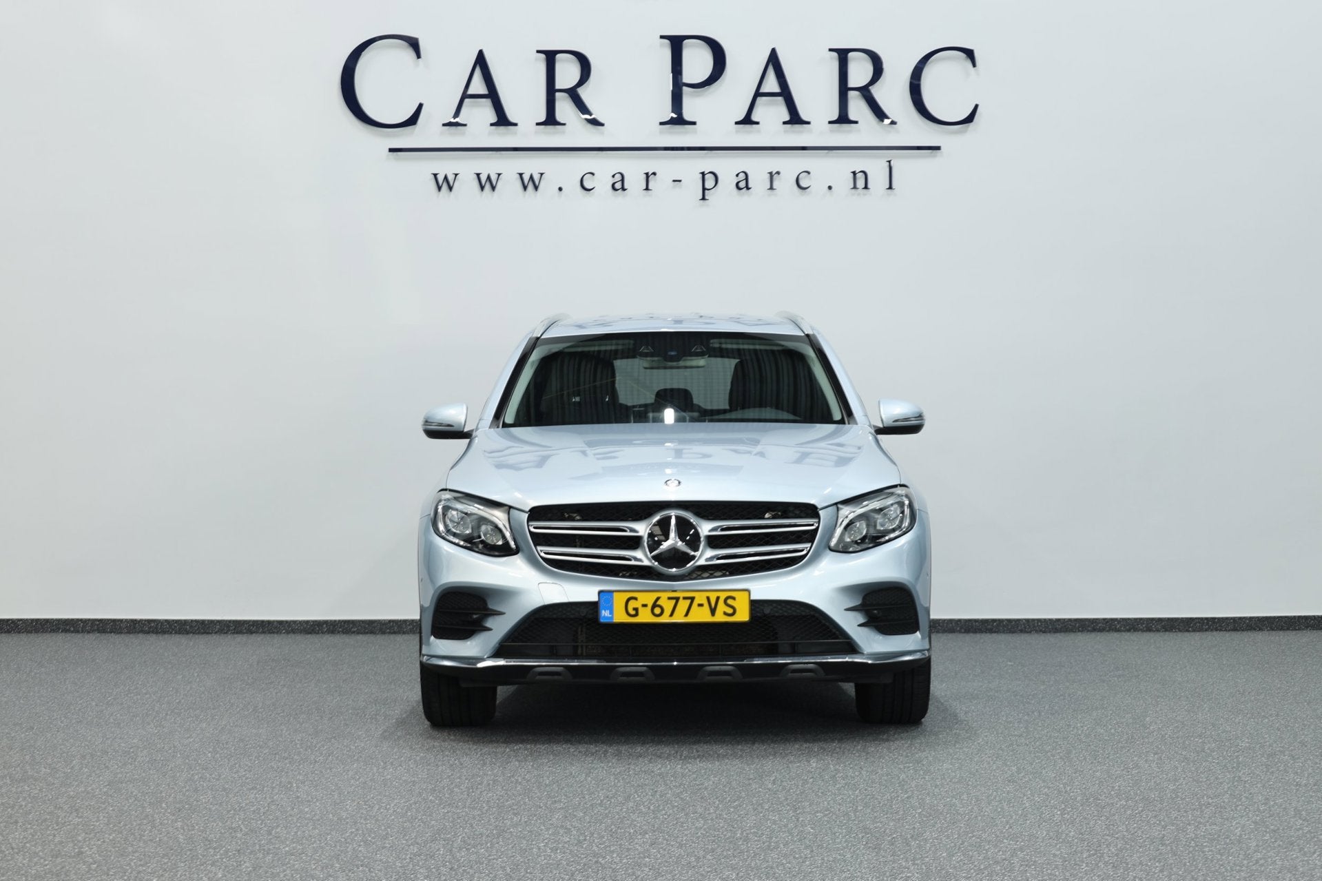 Mercedes-Benz GLC-klasse 250 4MATIC AMG Line LED/LEER+S.VERW, Auto's, Automaat, Dealer onderhouden, 15 km/l, Gebruikt
