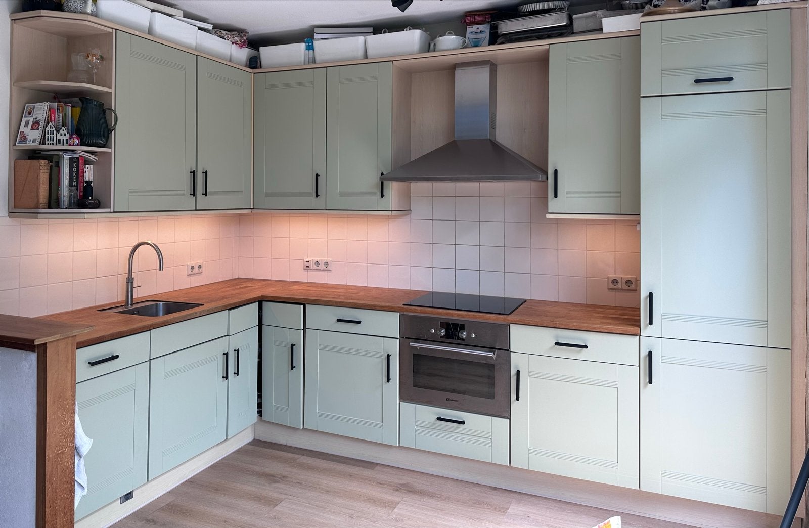 Complete Hoekkeuken met Apparatuur - Lichtgroen, Huis en Inrichting, Keuken | Complete keukens, Ophalen, Gebruikt, Hoekkeuken