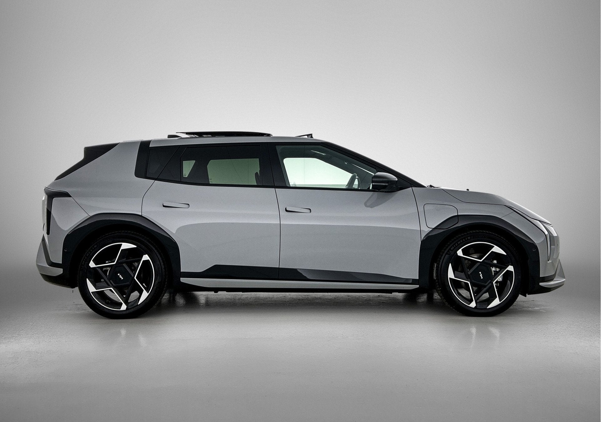 Kia EV4 GT-Line 81.4 kWh (bj 2026, automaat), Auto's, 12 maanden, Zwart, 1790 kg, Leder