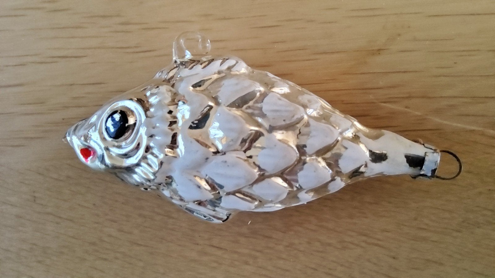 Antiek glazen kerstbal ornament zilveren vis met glazen oog., Ophalen of Verzenden