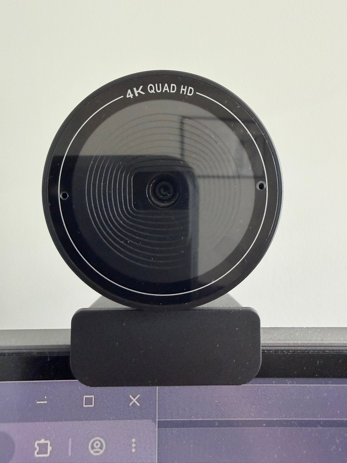 Webcam 4K Quad HD - Hoge Kwaliteit Videogesprekken, Computers en Software, Ophalen, Zo goed als nieuw, Windows, Monitorclip