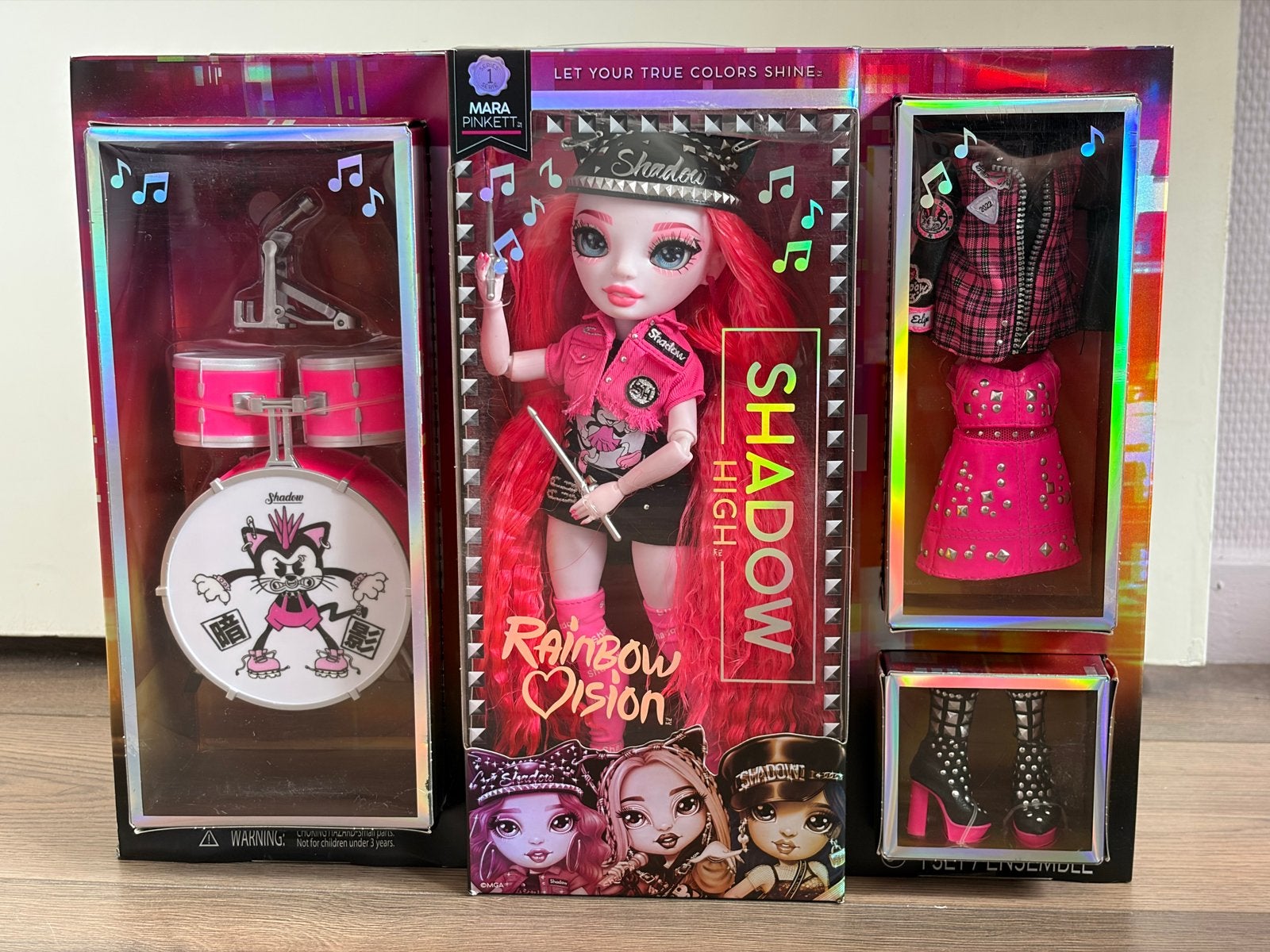 Rainbow High Shadow High Mara Pinkett pop met drumstel, Verzamelen, Poppen, Nieuw, Overige typen, Ophalen of Verzenden