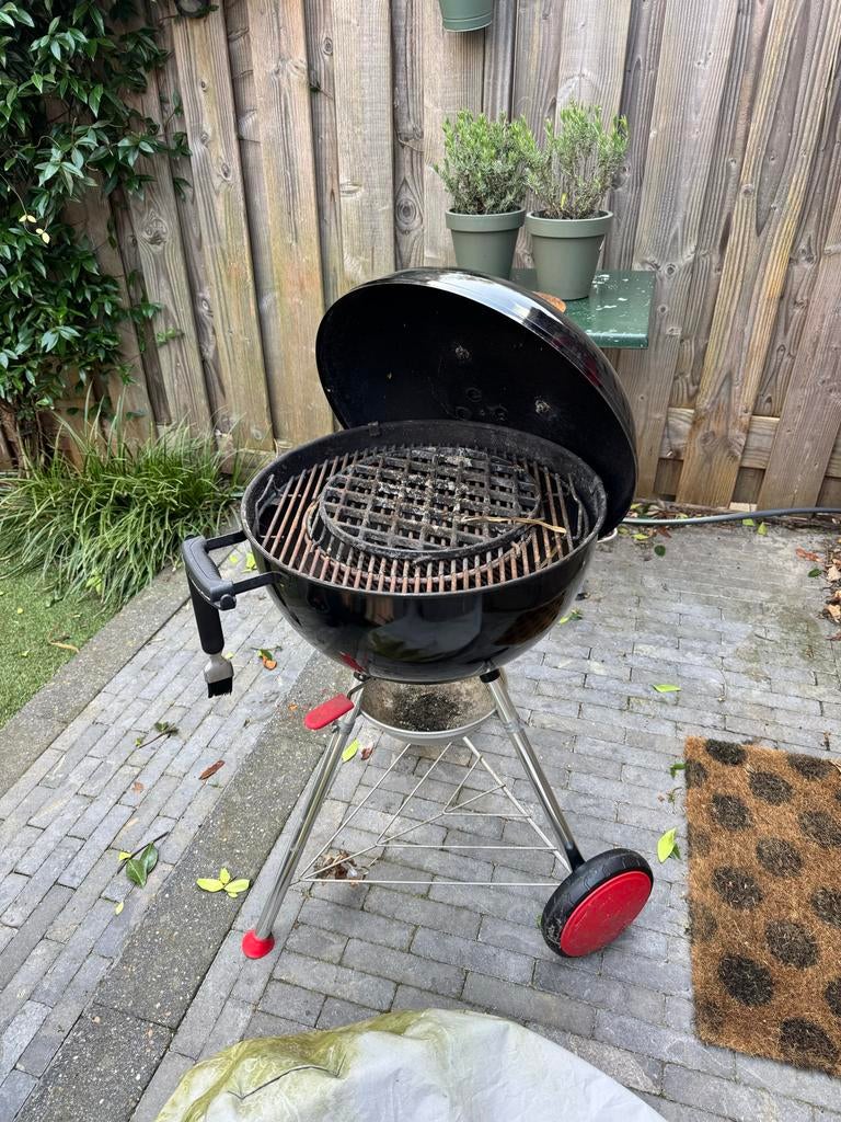 Weber houtskoolbarbecue, Ophalen, Gebruikt, Met accessoires