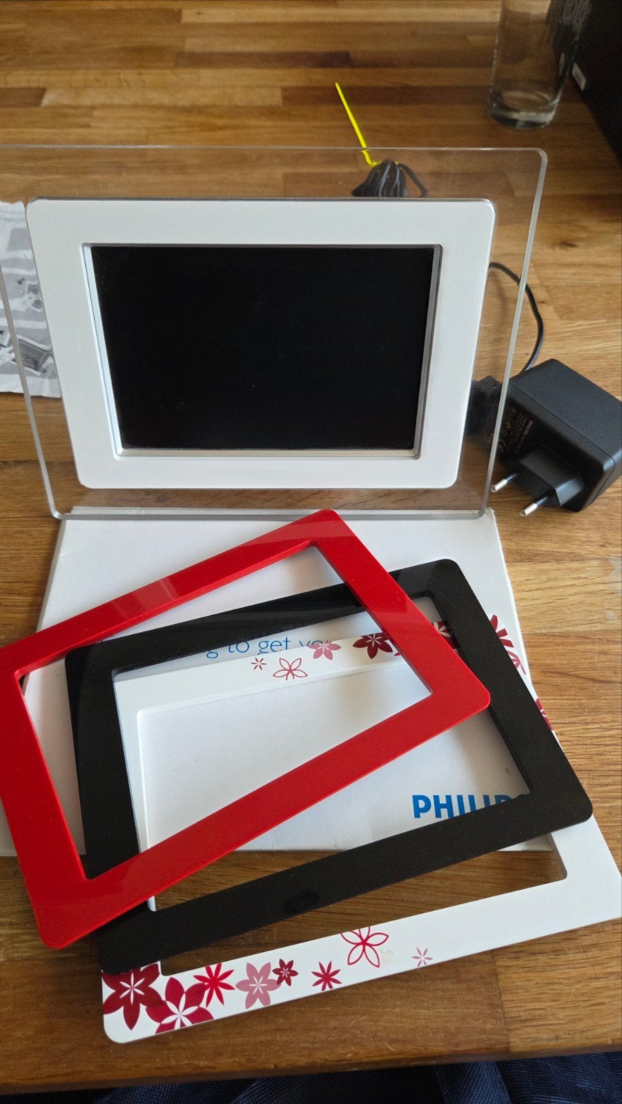 Philips digitale fotolijst 7FF1 met verwisselbare kaders, Ophalen of Verzenden, Zo goed als nieuw, Philips, Kleiner dan 8 inch