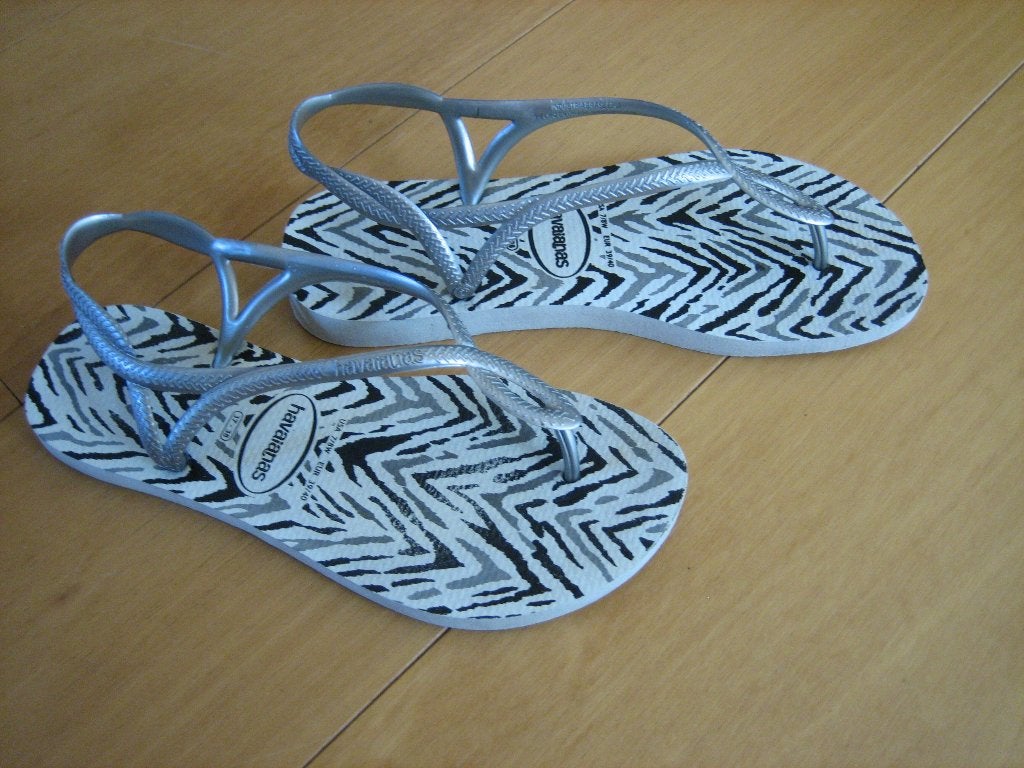 Heerlijk luchtige sandaaltjes HAVAIANAS 37-38 snazzeys, Verzenden, Sandalen of Muiltjes, Zo goed als nieuw, Grijs