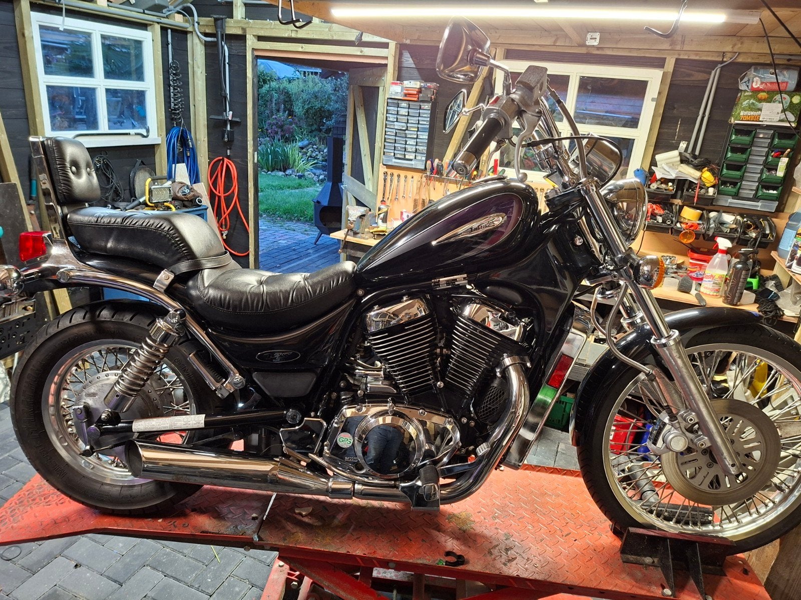 Suzuki Intruder 800 bj 2000, Motoren, 2 cilinders, Chopper, Gebruikt, Particulier
