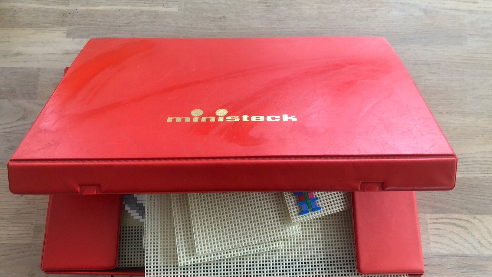 Ministeck in koffer met verschillende platen en voorbeelden, Hobby en Vrije tijd, Ophalen of Verzenden, Gebruikt, Box-set