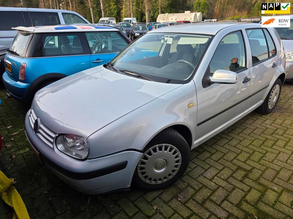 Volkswagen Golf 1.9 TDI Trendline 5-deurs AIRCO, Auto's, Gebruikt, 4 cilinders, Bedrijf, Zilver of Grijs
