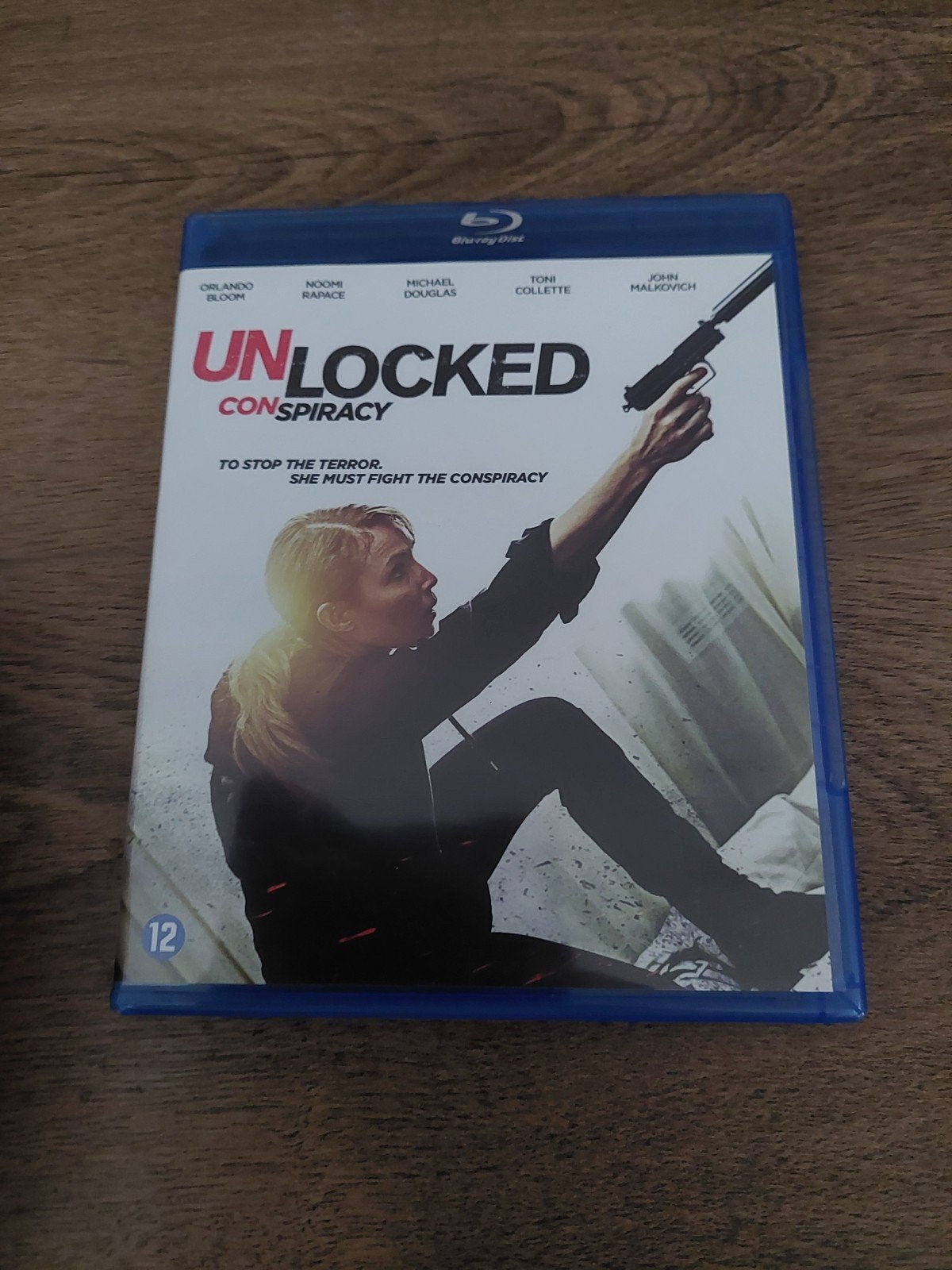 Unlocked, Ophalen of Verzenden, Zo goed als nieuw