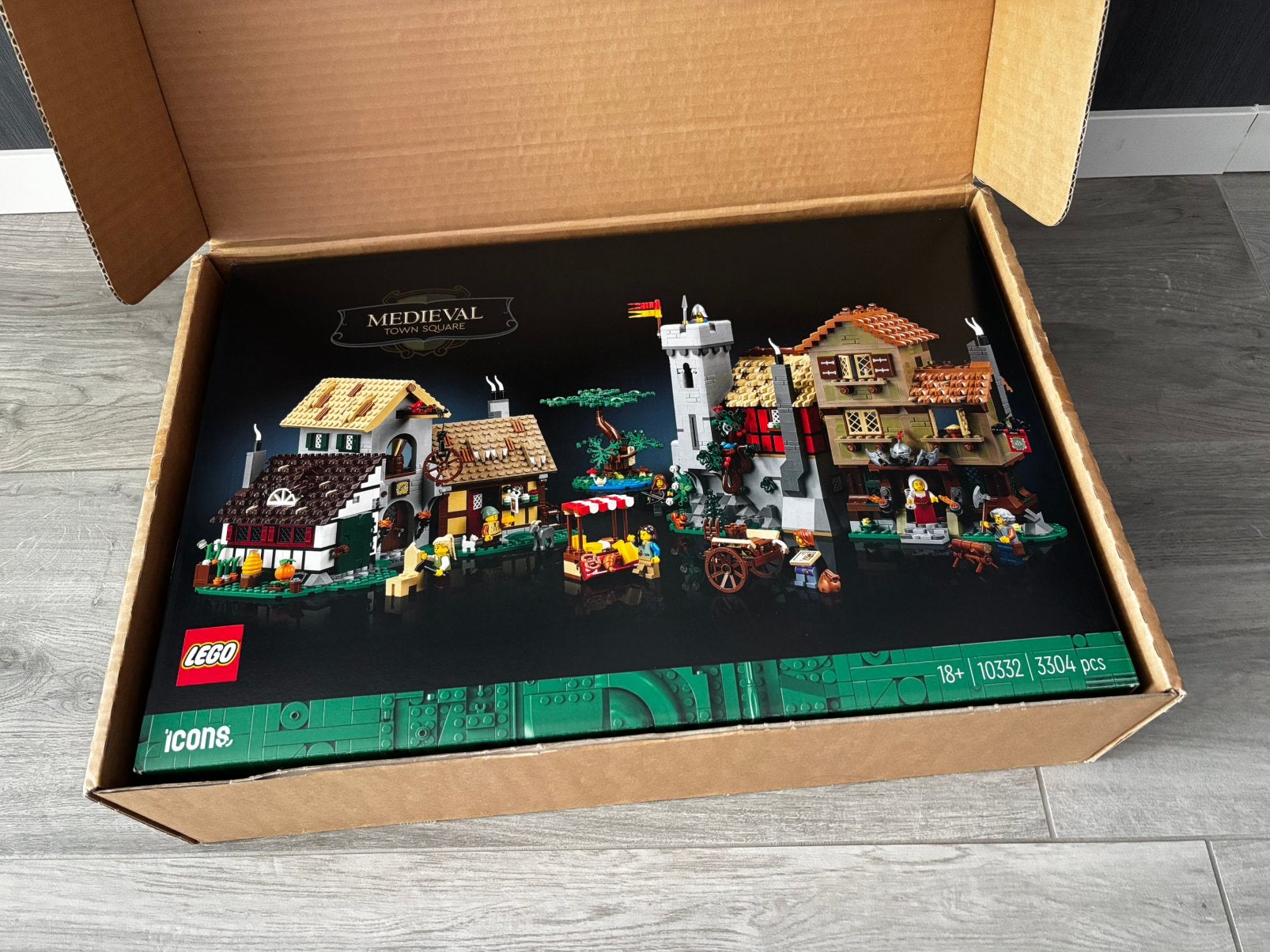 LEGO 10332 Medievel Town Square (NIEUW), Ophalen of Verzenden, Zo goed als nieuw