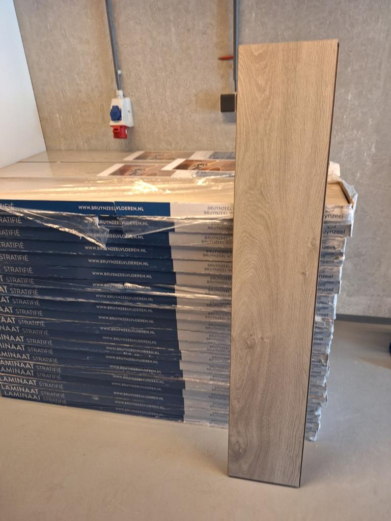 Bruynzeel Laminaat , nieuw,Extra Breed Waterbestendig, 120m², Kunststof, 50 tot 150 cm, Ophalen of Verzenden, Zo goed als nieuw