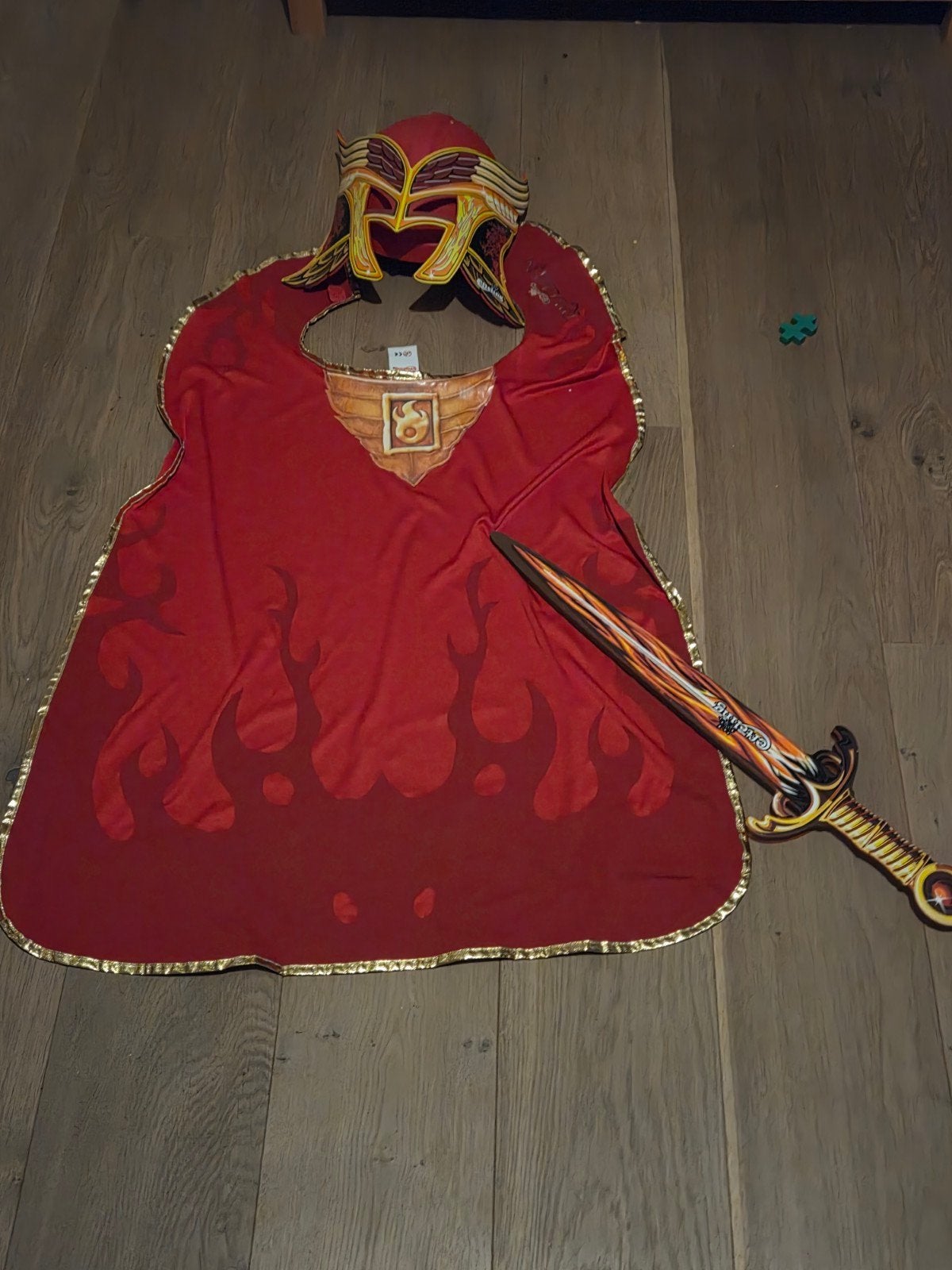 Efteling Ravelijn Kostuum met Zwaard en Helm, Ophalen, Gebruikt, 134 t/m 140, Jongen of Meisje