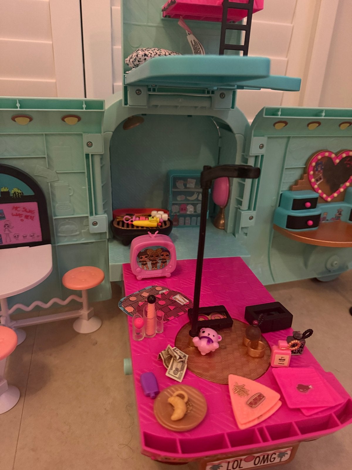 L.O.L. Surprise! Glamper Camper met poppen en accessoires, Ophalen, Zo goed als nieuw, Overige typen