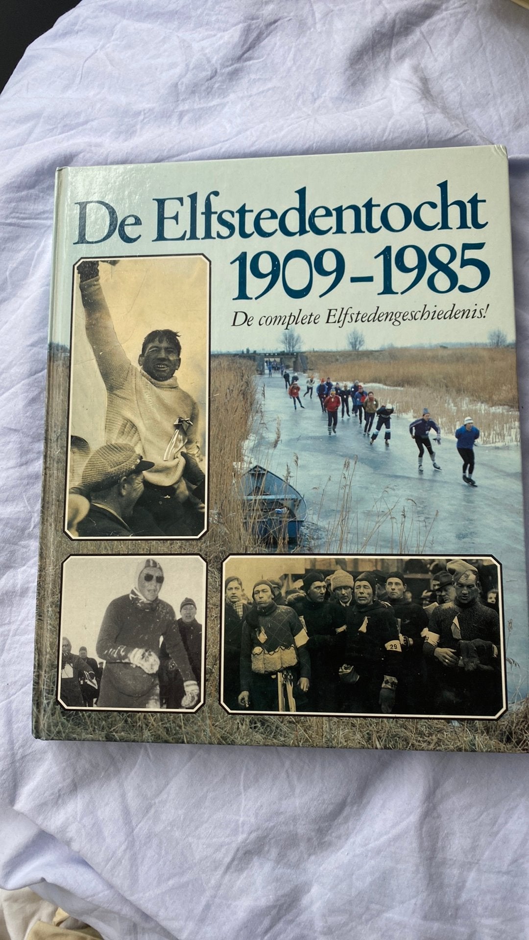 De Elfstedentochten 1909-1985, Ophalen of Verzenden, Zo goed als nieuw
