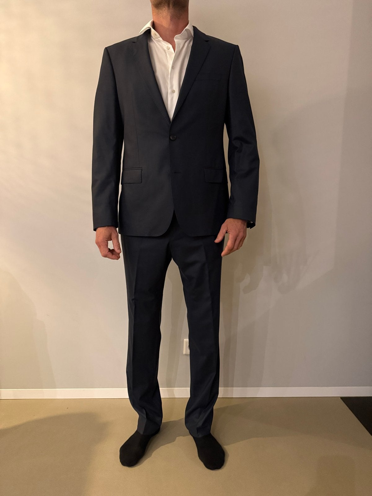 Hugo Boss Heren Pak - Maat 52 - Donkerblauw, Ophalen of Verzenden, Gedragen, Maat 52/54 (L), Blauw
